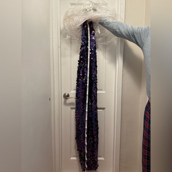 Bronx and Banco Chantal Noir Gown - Picture 11 of 12